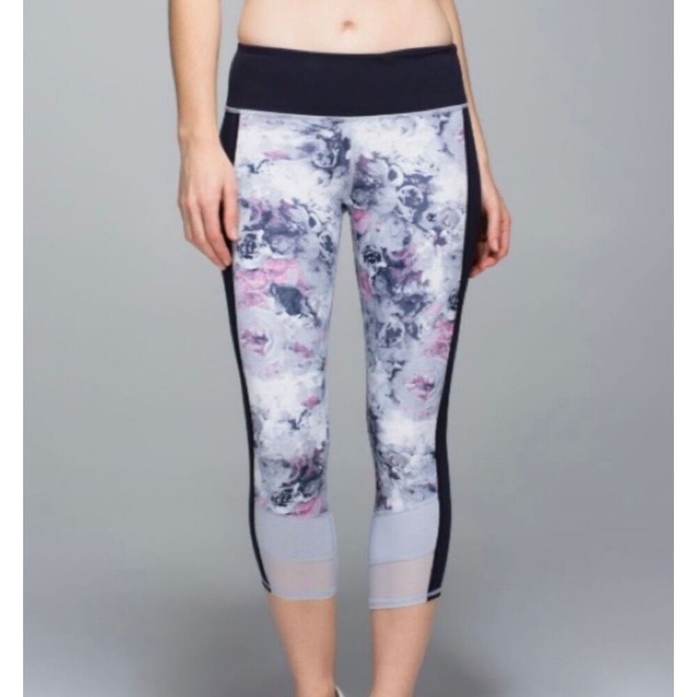 Lululemon If You're Lucky Crop Leggings Sz 6 Moody Mirage White Deep Navy Silver